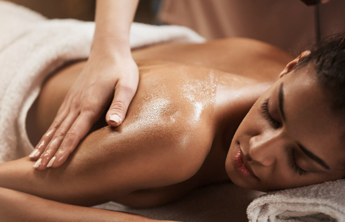 massage huiles essentielles